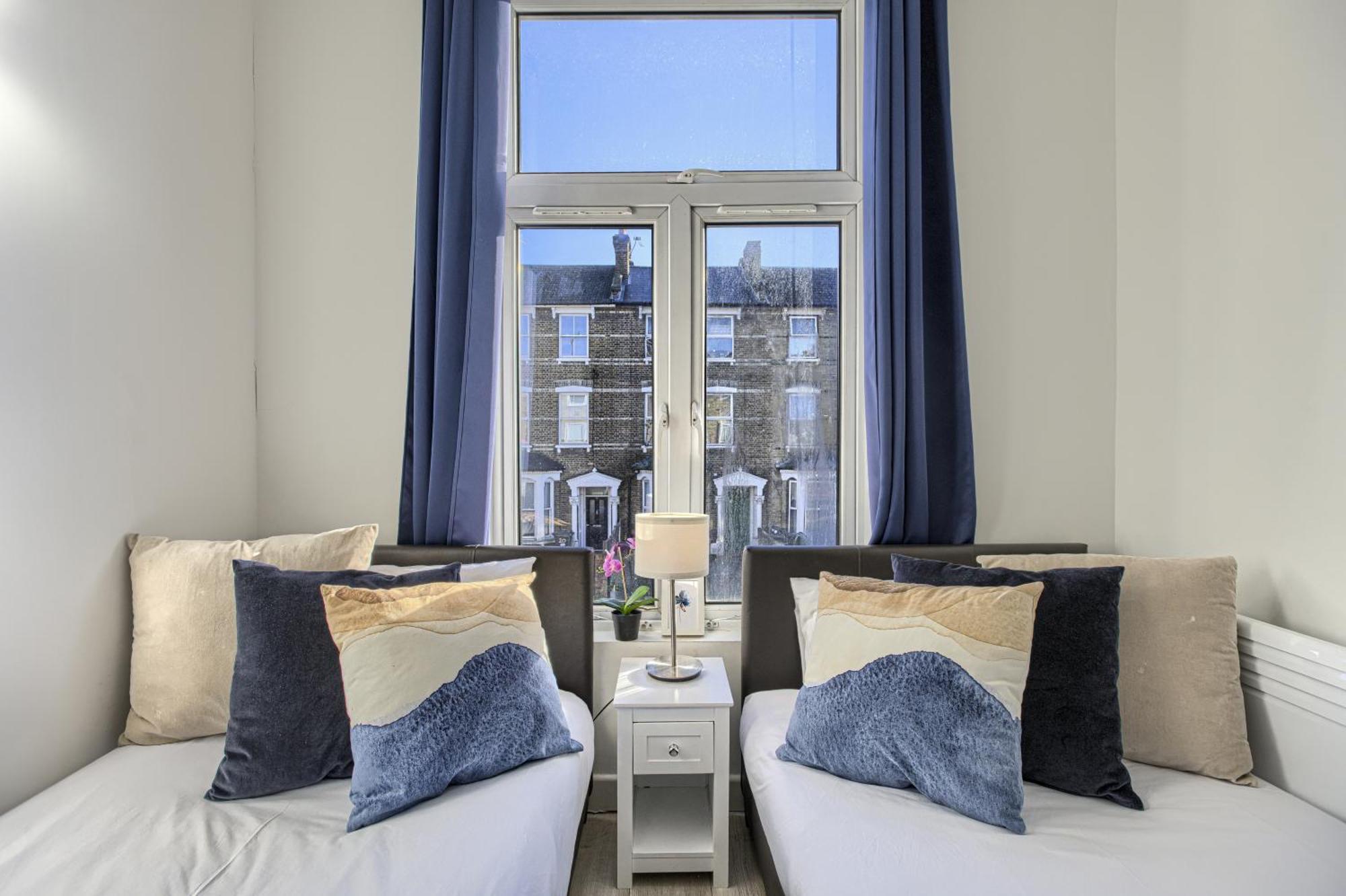 The Finsbury Deluxe Apartments London Bagian luar foto
