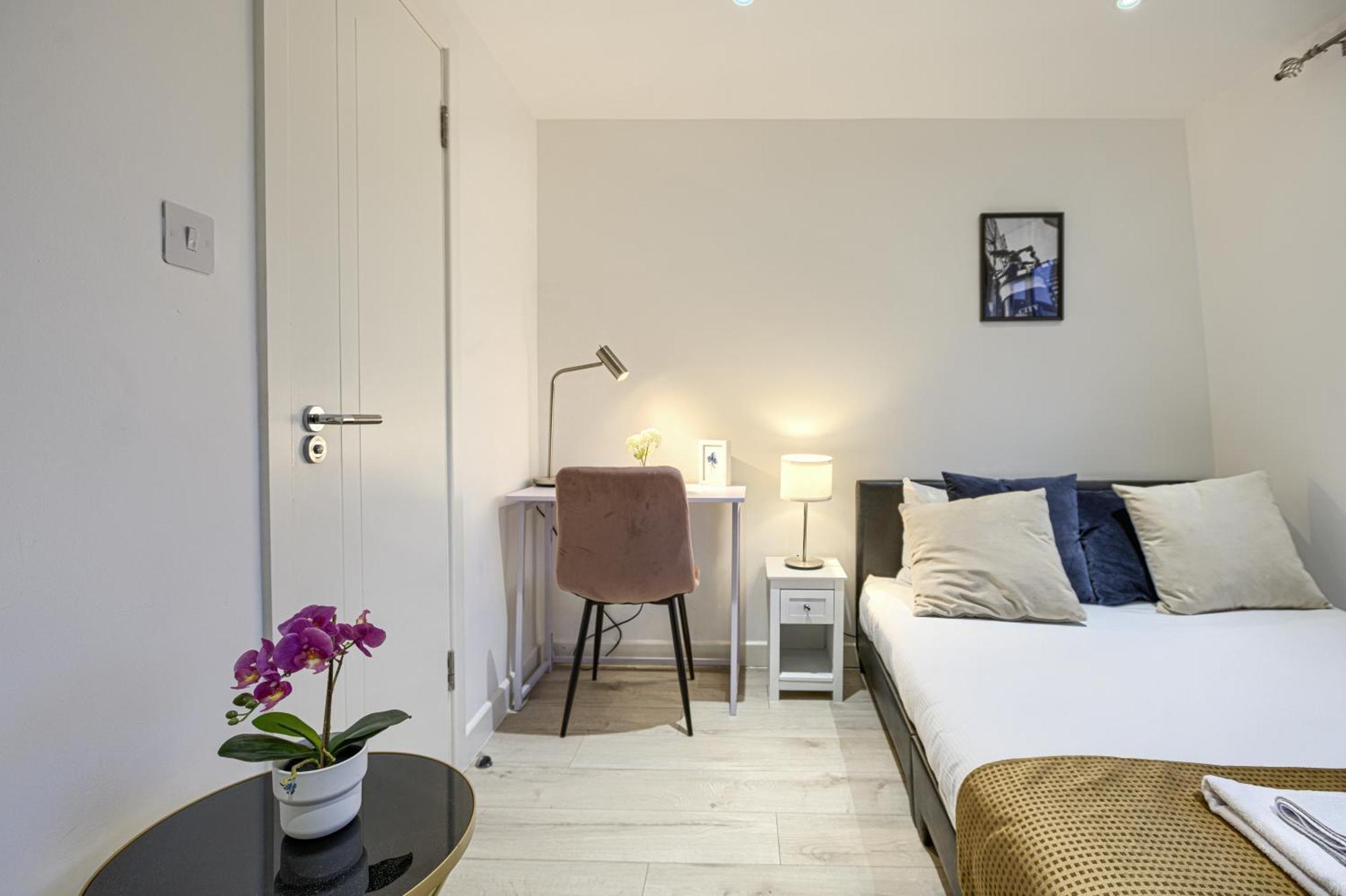 The Finsbury Deluxe Apartments London Bagian luar foto